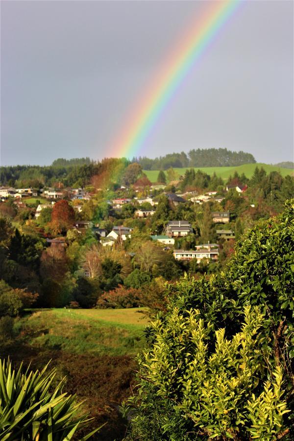 Between The Mountains Rotorua Luaran gambar